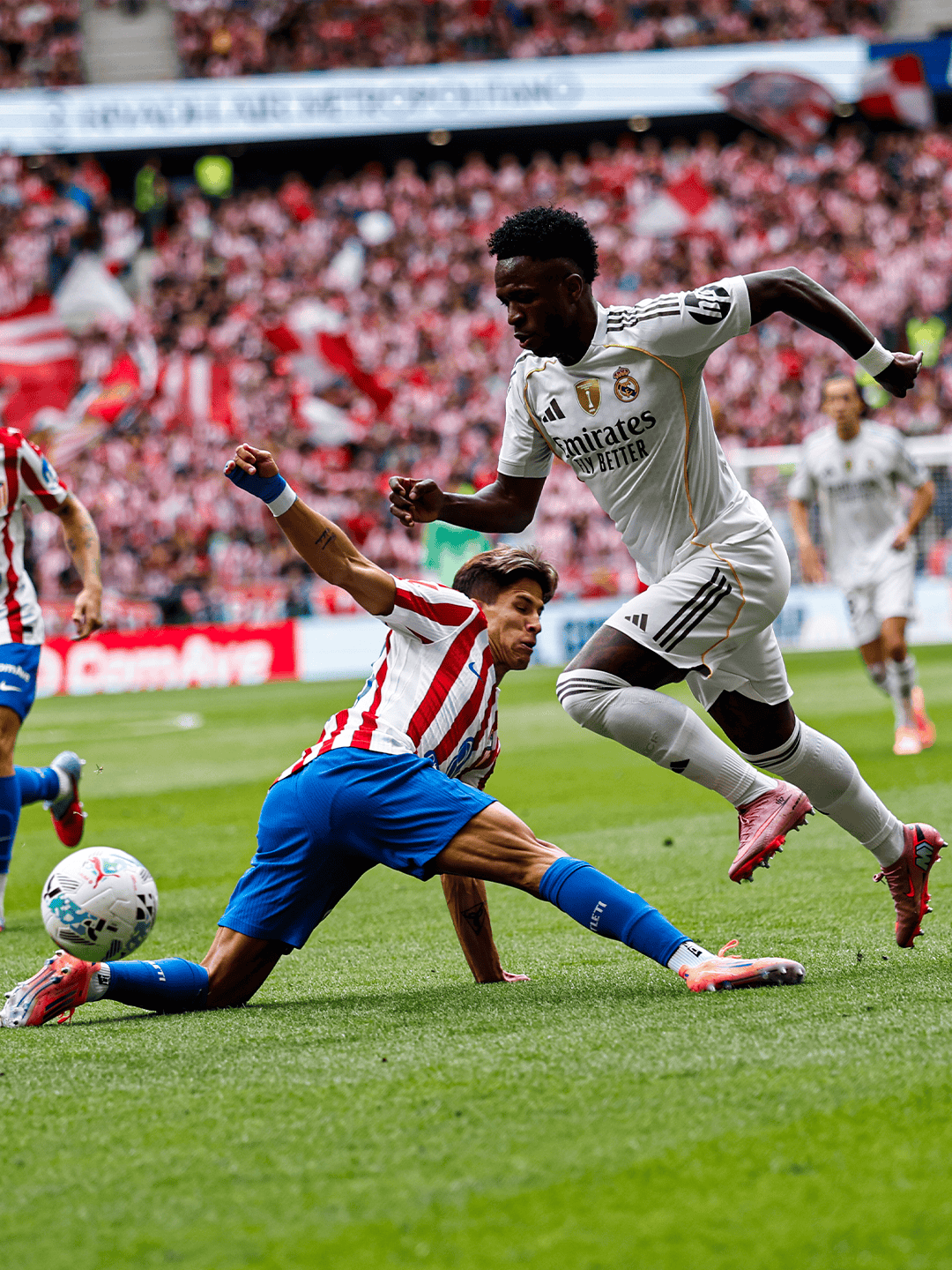 关于刚刚！姆巴佩连续十二场比赛得分超过伤愈复出字母哥连续十二场比赛得分超过战术调整，葡萄牙体育围绕意甲复出首秀的信息